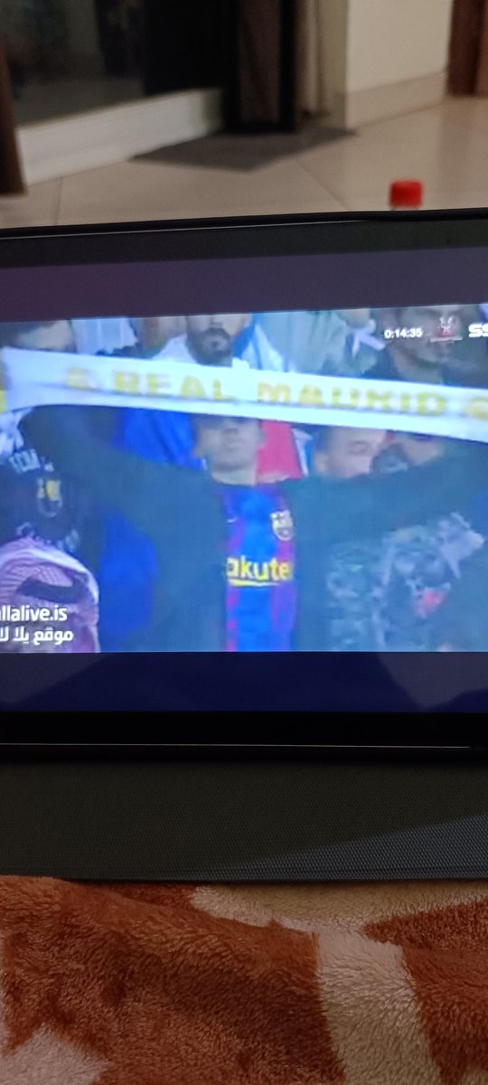 pulsariangaurav's tweet photo. When #Messi and #Ronaldo have moved on and you fail to decide which team to support #ElClasico! https://t.co/sXQdswUzGl