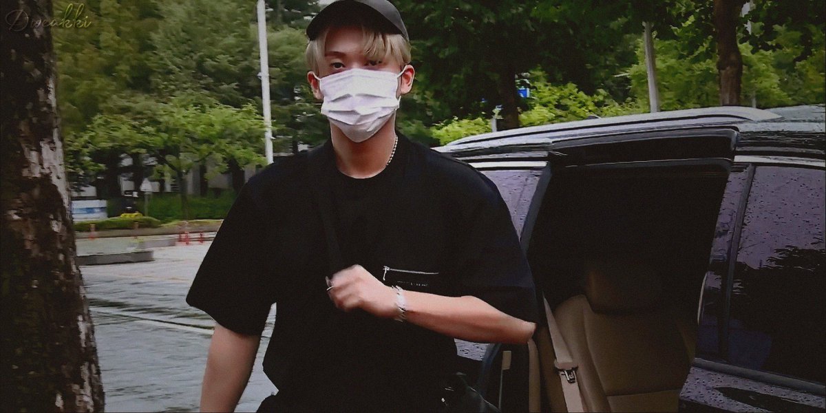 oldseochangbin's tweet photo. prada outfit  — #Changbin #창빈 https://t.co/Hykudjygm9
