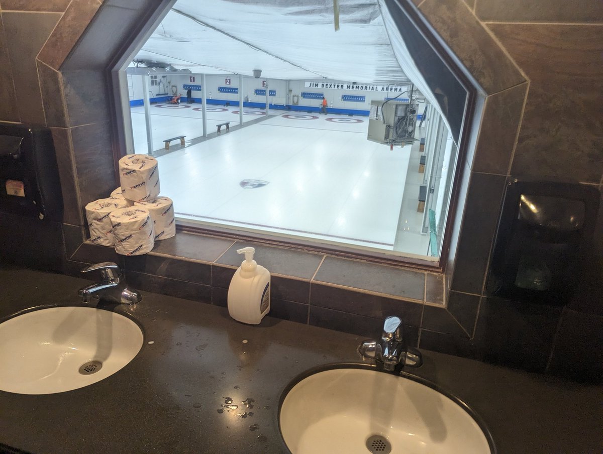palmettocurling's tweet photo. St. Paul CC has a great bathroom view

#justsayin https://t.co/2ZGzsLgHXh
