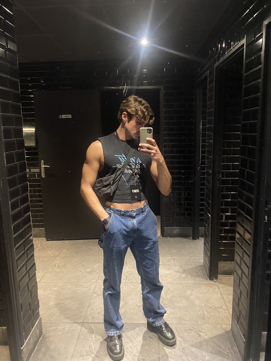 Naughty Jock Nudes on Twitter "RT ClemRkt Boys do wear crop tops"