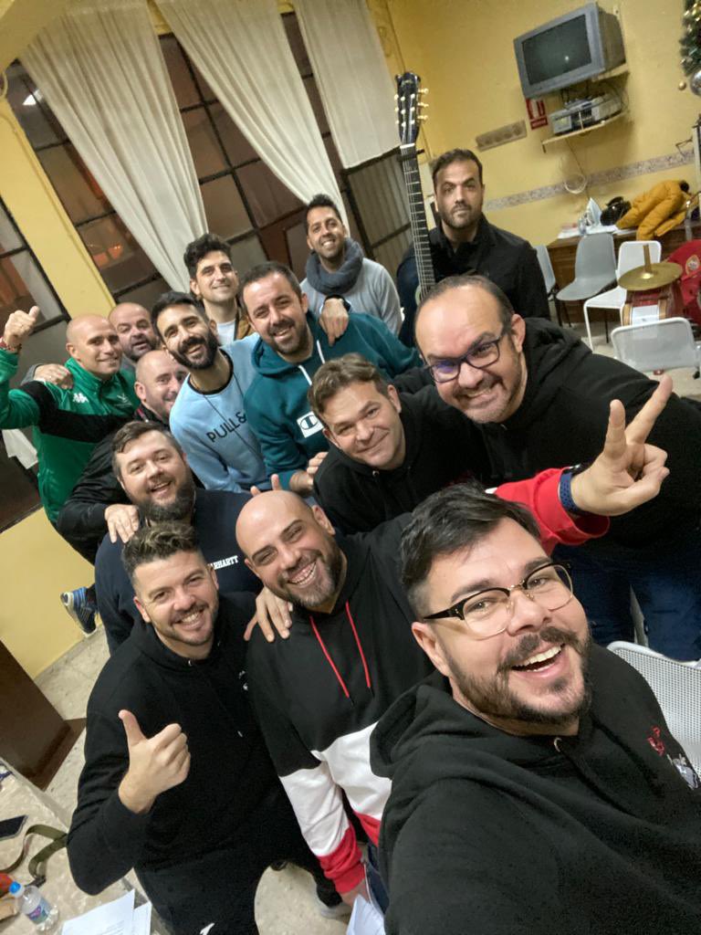 CHIRIGOTA AQUI NO NOS MUEVE NI DIOS tweet media