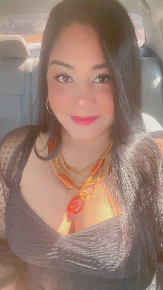 Mariasuarezove's tweet photo. Feliz Día del maestro colegas❤️ bendiciones! https://t.co/bZqwt9g2DE