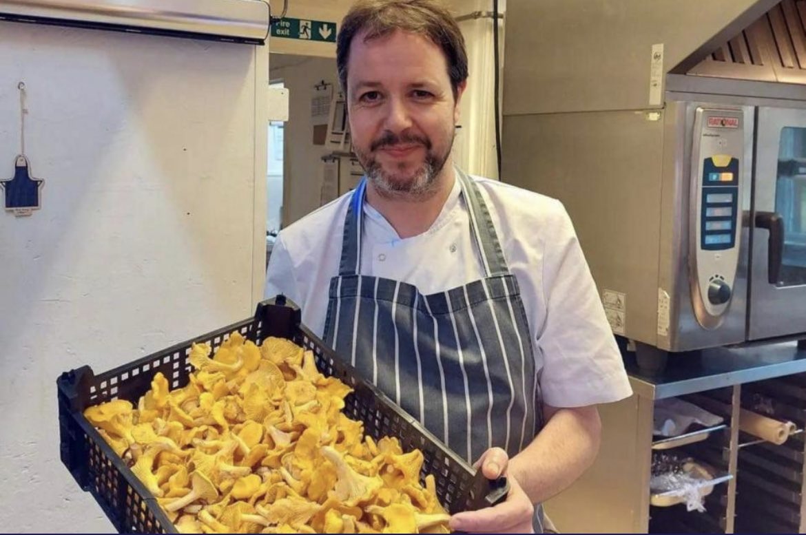 healthbyjames's tweet photo. Award Winning Chef, Gary Goldie, 48, Dies Suddenly During Work

https://t.co/K4JBJD02en https://t.co/gaqiQpZwRO