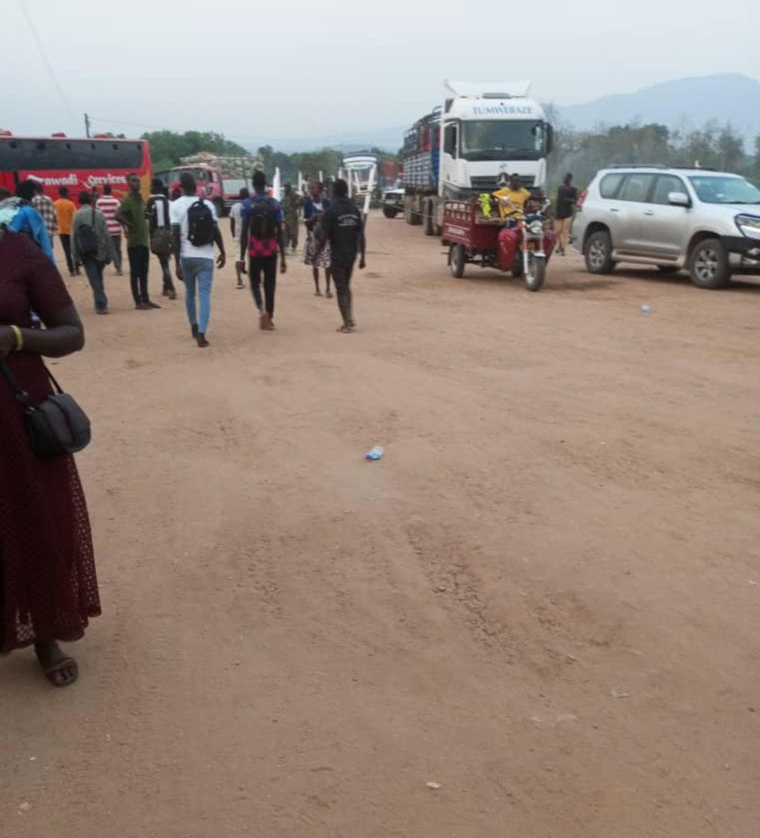 6 hours of waiting at Laropi ferry, thz affects transportation of of perishable foods, delay service delivery and movement of the people above ol the trade 
#ConstructLaropiBridgeNow 

<a href="/freddito86/">Tasiku Fred</a> 
<a href="/Thomas_Tayebwa/">Thomas Tayebwa</a> 
<a href="/mkainerugaba/">Muhoozi Kainerugaba</a> 
<a href="/AnitahAmong/">Anita Annet Among</a> 
<a href="/opigojimmy/">Dr Jimmy Opigo</a> 
<a href="/nbstv/">NBS Television</a> 
<a href="/UBCnewsjournal/">UBC NEWS JOURNAL</a>