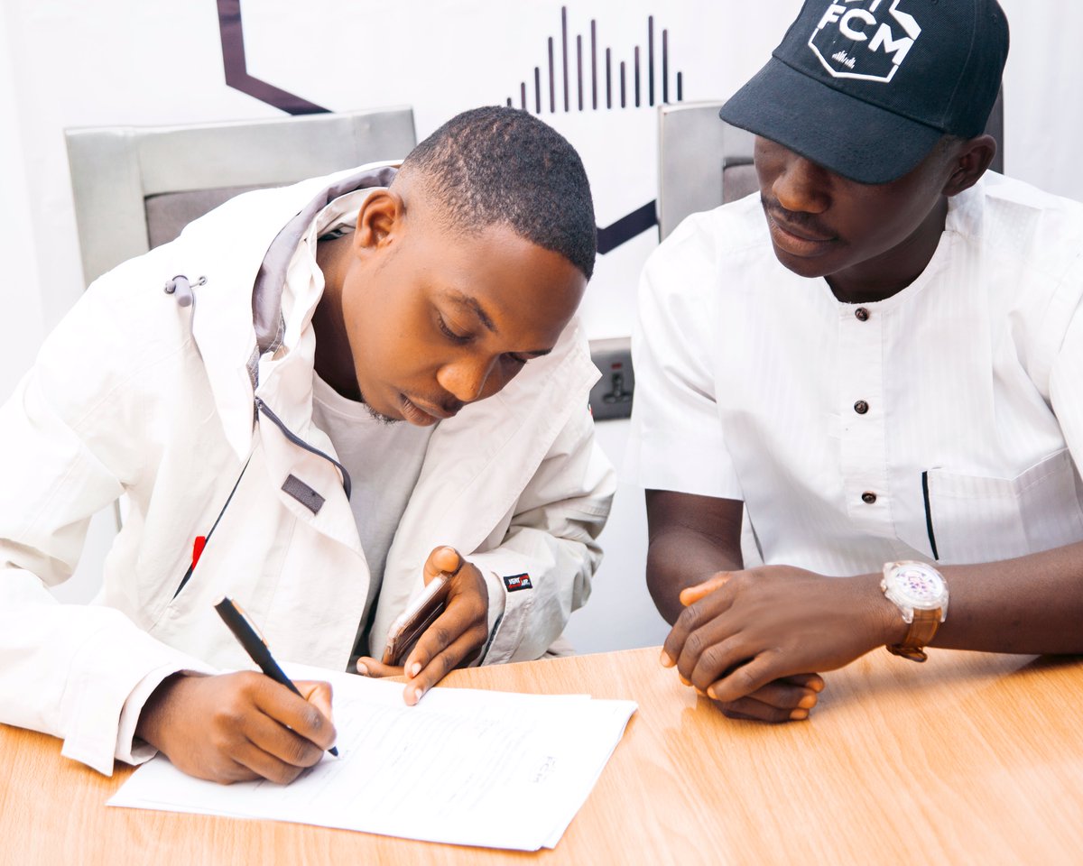 jhaywonderx's tweet photo. I’m happy to introduce y’all to my new family @IntFcm . I’d appreciate every support I’ve been getting since I dropped my first single &amp; EP just watch this space I got so much more coming.cheers to this new phase ❤️
#YoungDon #FCM https://t.co/ERRqVPW2En