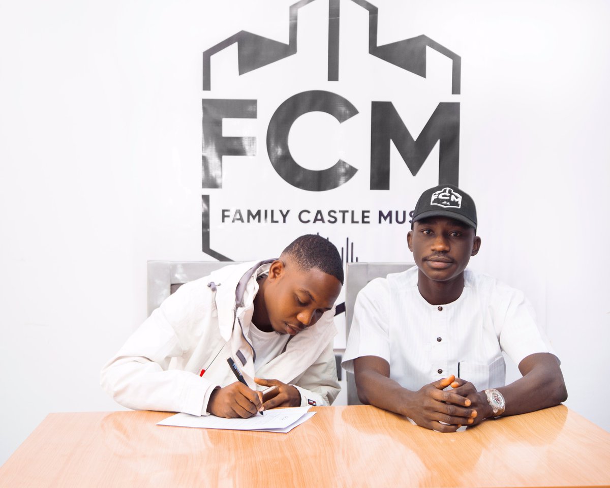 jhaywonderx's tweet photo. I’m happy to introduce y’all to my new family @IntFcm . I’d appreciate every support I’ve been getting since I dropped my first single &amp; EP just watch this space I got so much more coming.cheers to this new phase ❤️
#YoungDon #FCM https://t.co/ERRqVPW2En