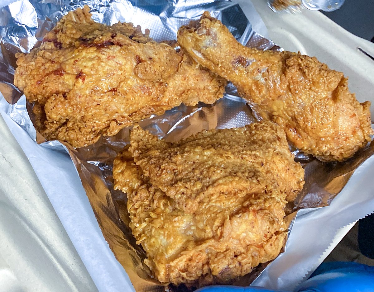 Fresh, juicy, crispy and fried!!!  It's a wonderful combination. 🍗🍗

#friedchicken #chickenpieces #friedchickenmeals #friedfoods #fremontmarketlv #fremontmarket #downtownlasvegas #marketstore