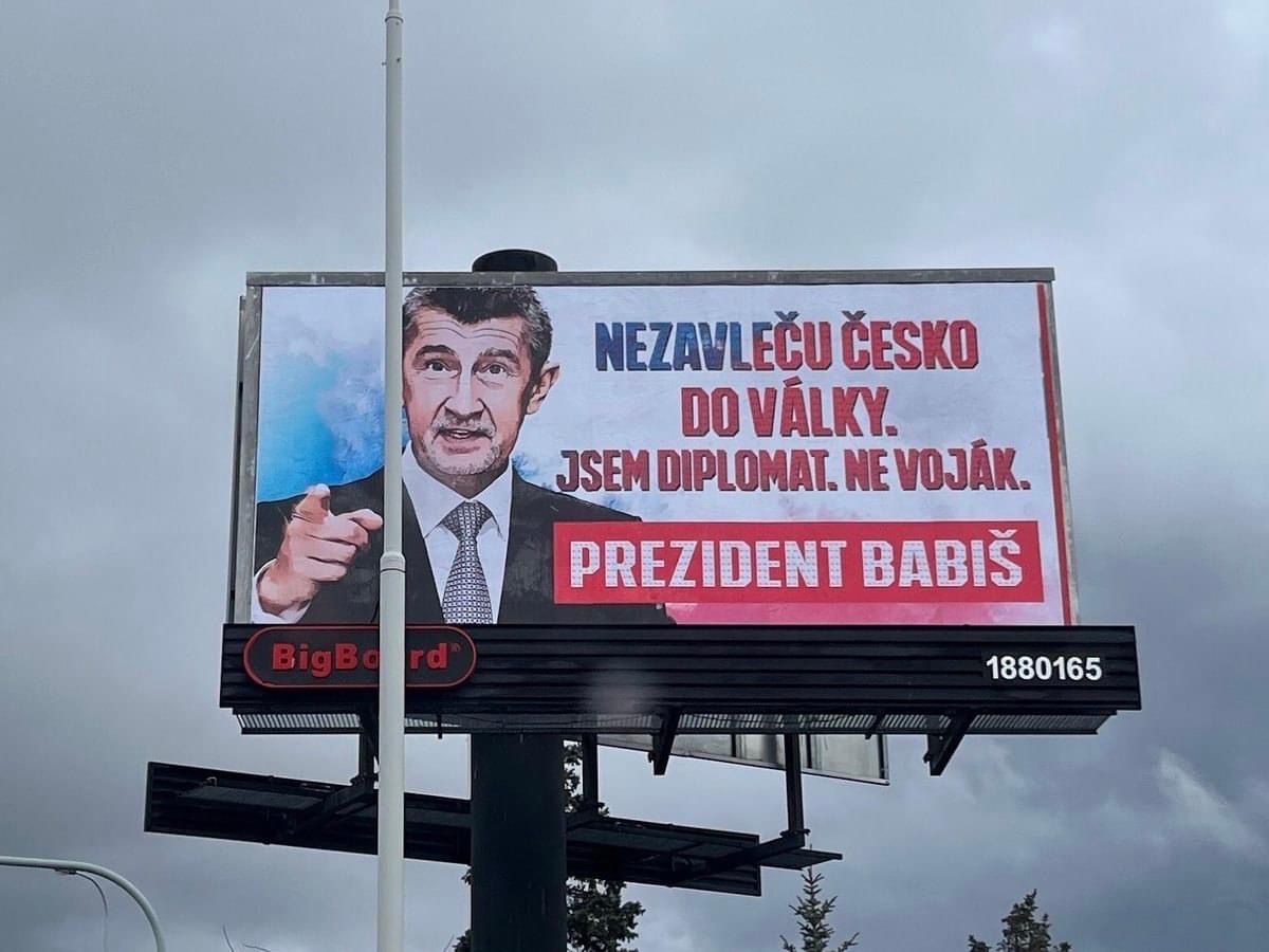 jana_cernochova's tweet photo. 1/ Pane @AndrejBabis, svět se na nás dívá. Vaše slova o vojácích @ArmadaCR budete brát špatně zpátky. Jako MO Vás prosím, nepoužívejte je v kampani. Nejsou to žádní krvelační váleční štváči, ale profesionálové a i výsluhy si, po odsloužených letech, zaslouží. https://t.co/yYe1hAanI1
