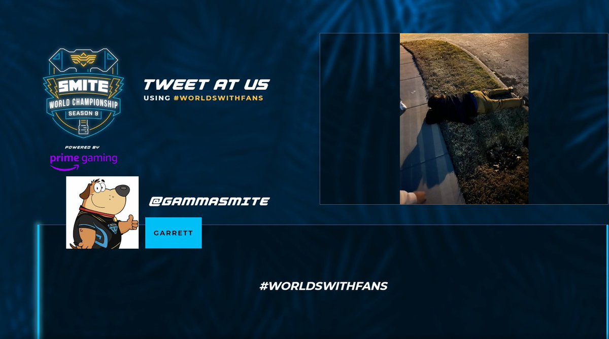 peeprs_'s tweet image. nah they got garrett in the gutter on the big screen