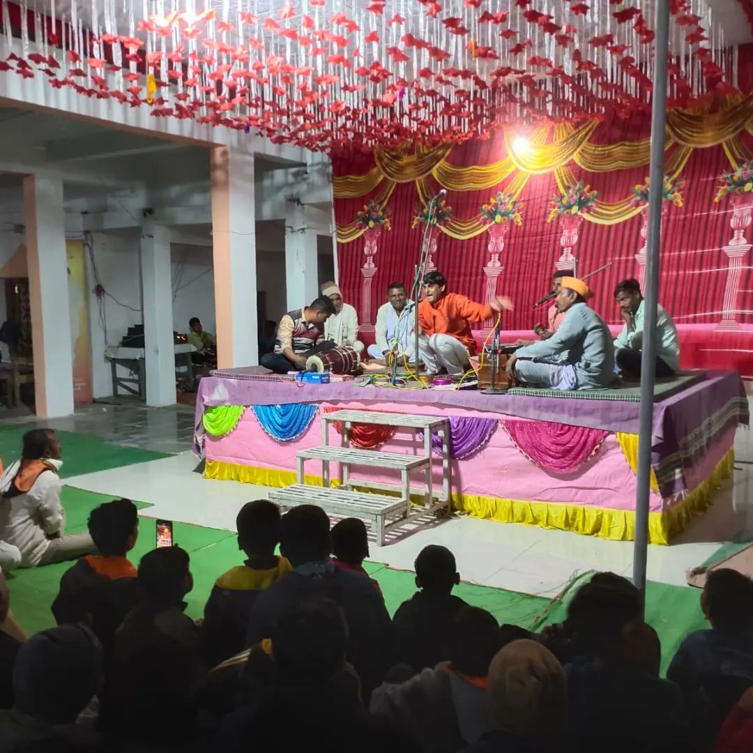 jayrambaba14's tweet photo. *भव्य यात्रा महोत्सव राजगड*
13जानेवारी 2023 रोजी
*श्री संत जयराम महाराज संस्थान अध्यक्ष संचालक*बंजारा समाजाचे प्रबोधनकार श्री पंकजपाल महाराज यांना संस्थानच्या वतीने विदर्भरत्न* *पदवी* अर्पण केली 
#Shri_sant #JayramMaharaj
#jaysewalal #raysingMaharaj
#SanjaybhauRathod #minister https://t.co/Toj8rcNT6e