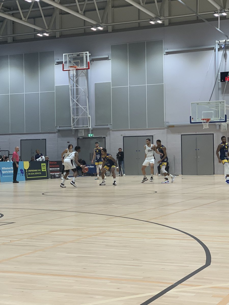 CheshNixNation's tweet photo. FT | Phoenix see of the Hoods 129-80 and progress to the next round where Surrey are waiting! #BritishBasketball #KnowOurName #DefendTheTrophy https://t.co/VQBpSWQ0yc