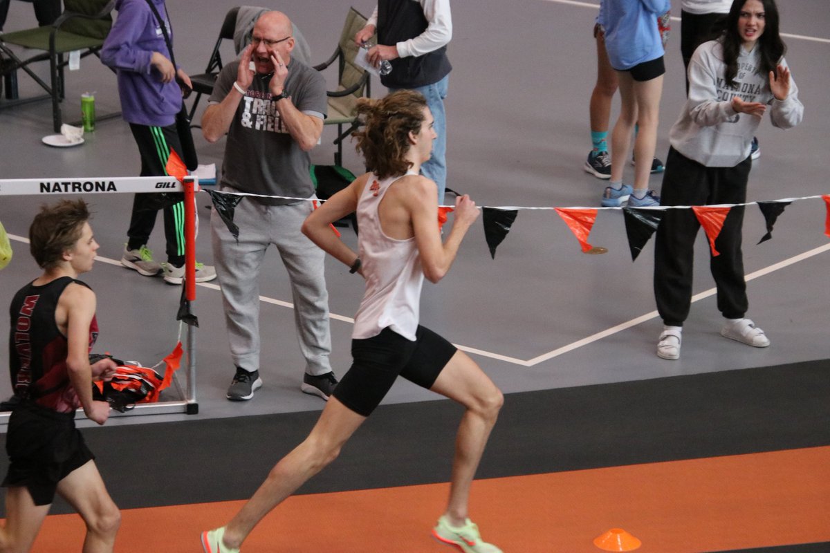 My first 1600 indoors 🥇
