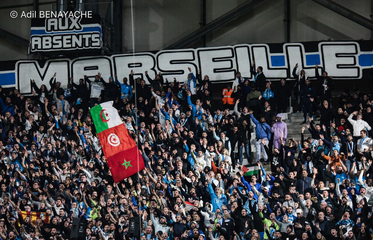 IshaqChebli's tweet photo. La belle image hier au Stade Orange Vélodrome ♥
#TeamOM https://t.co/ptBInqgzrR