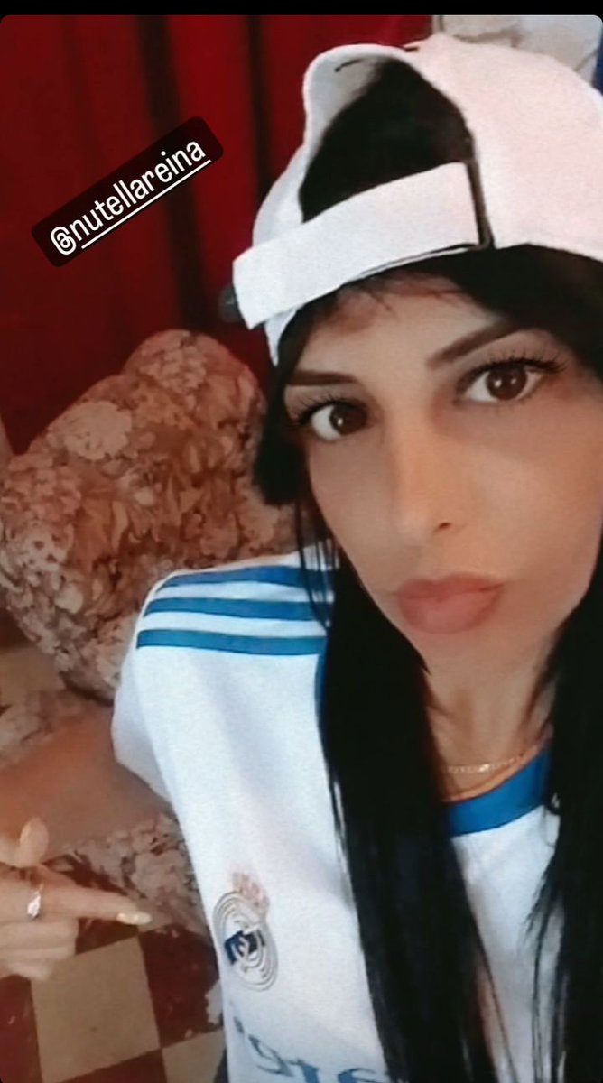Reinanutella's tweet photo. HALA MADRID💯⚽️✨🎇 https://t.co/QZjYuH3Kun