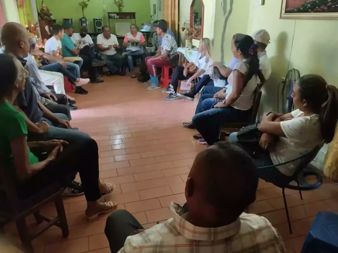 Cem_Torres_of's tweet photo. #14Ene | Primera Reunión del año #2023 CEM #Torres programando próximas actividades políticas y sociales, este año venimos con Todo y seguir trabajando con disciplina, constancia y organización, nos acompañó nuestro Sec Org Seccional #Lara @Benjamin_AdanAD 

¡Valor y Pa' lante! https://t.co/60uWezBltG