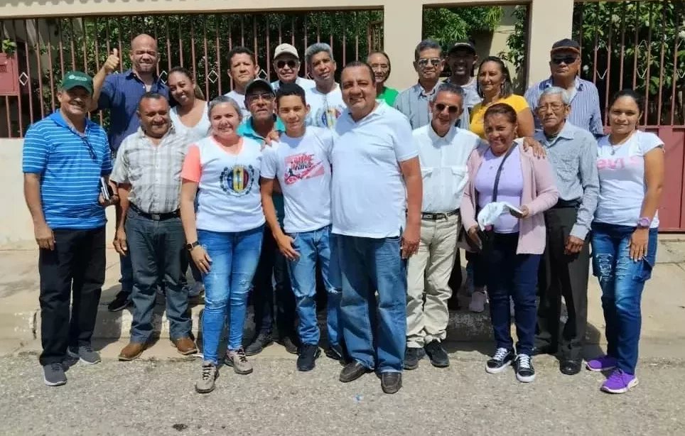 #14Ene | Primera Reunión del año #2023 CEM #Torres programando próximas actividades políticas y sociales, este año venimos con Todo y seguir trabajando con disciplina, constancia y organización, nos acompañó nuestro Sec Org Seccional #Lara @Benjamin_AdanAD 

¡Valor y Pa' lante!