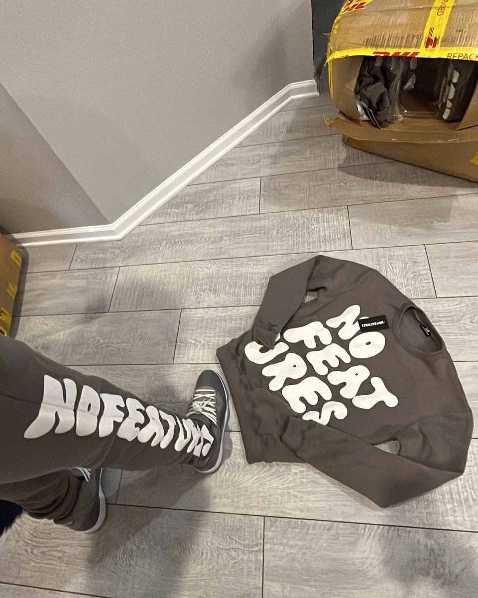 NoFeatures__'s tweet photo. Dropping this Friday!!! #ShopNoFeatures https://t.co/oXpfgPHAiN