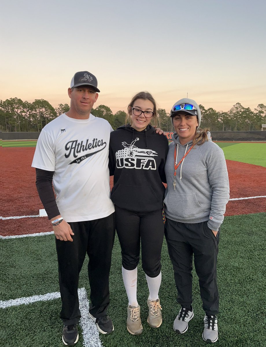 kayden_riddle's tweet photo. Great @SoCalAsOrg camp this weekend! It was great the see all the girl make it out there and work our butts off. Thank you @CoachOAllZones @BSherSB @CoachHodo and coach Boyyd for all of your help and instruction this weekend. Can’t wait to be back in June! #SoCalAs #Softball https://t.co/cSLZcbS37l