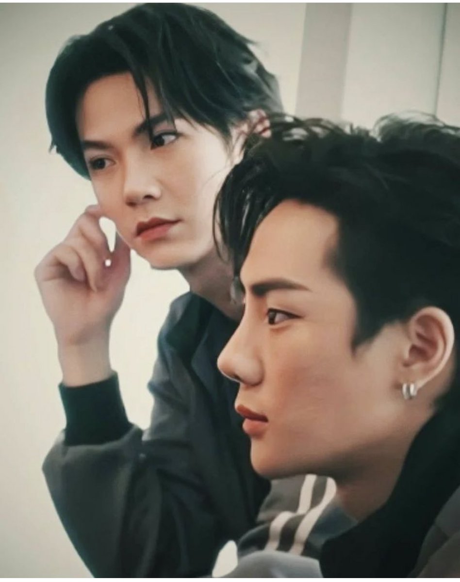 Destiny00307366's tweet photo. PMG I’m adding Ta and Build  to my ship, they look so cute together🥹🥰
#tabuild #ta_nannakun #BuildJakapan #Build #tabarcode https://t.co/QE6q4Foui2