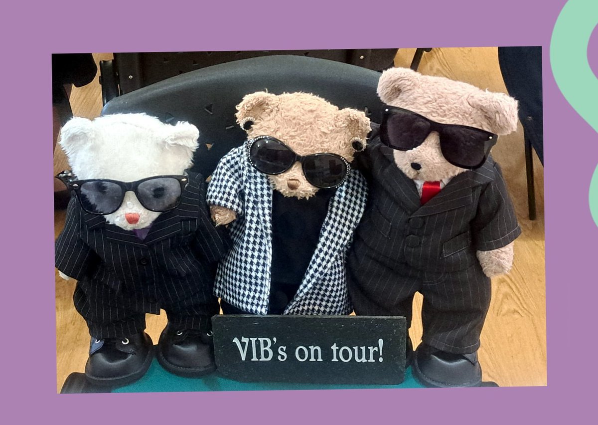 ltluchristian's tweet photo. @PRScredda Good Evening Mr QM Apprentice &amp; lovely quizzers 

We shouldn't stand on the chair #CleanBoots but it's the only way we can see anything #LookingGoodMrQM 
🐻❤️🐻❤️🐻❤️ https://t.co/MGK8ijhMXm