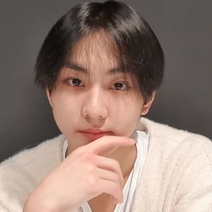 #jaywon au, где чонсон извинился ни за что, а чонвон просто ненавидит, когда его хён грустит.