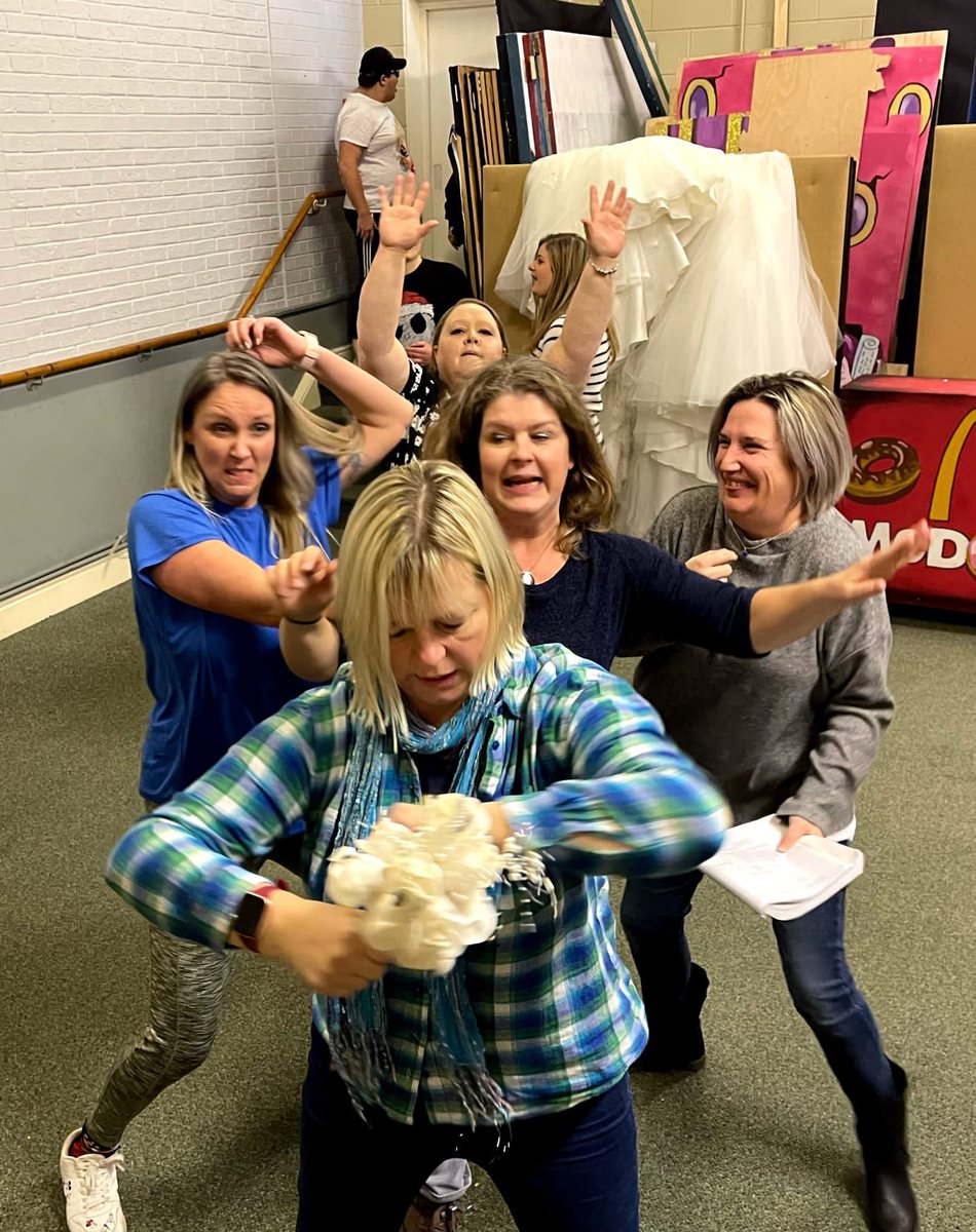 DukeriesW's tweet photo. A sneak peak from our rehearsals this week. 
 Have you got your tickets yet?
Come along for a fun night out…
The Wedding Singer - the Musical Comedy
1st - 4th March @TheAcornTheatre 
Tickets available at https://t.co/6kkUaWjrVD

#worksop #innorthnotts #Bassetlaw #amdram https://t.co/NRzEQS2nH4