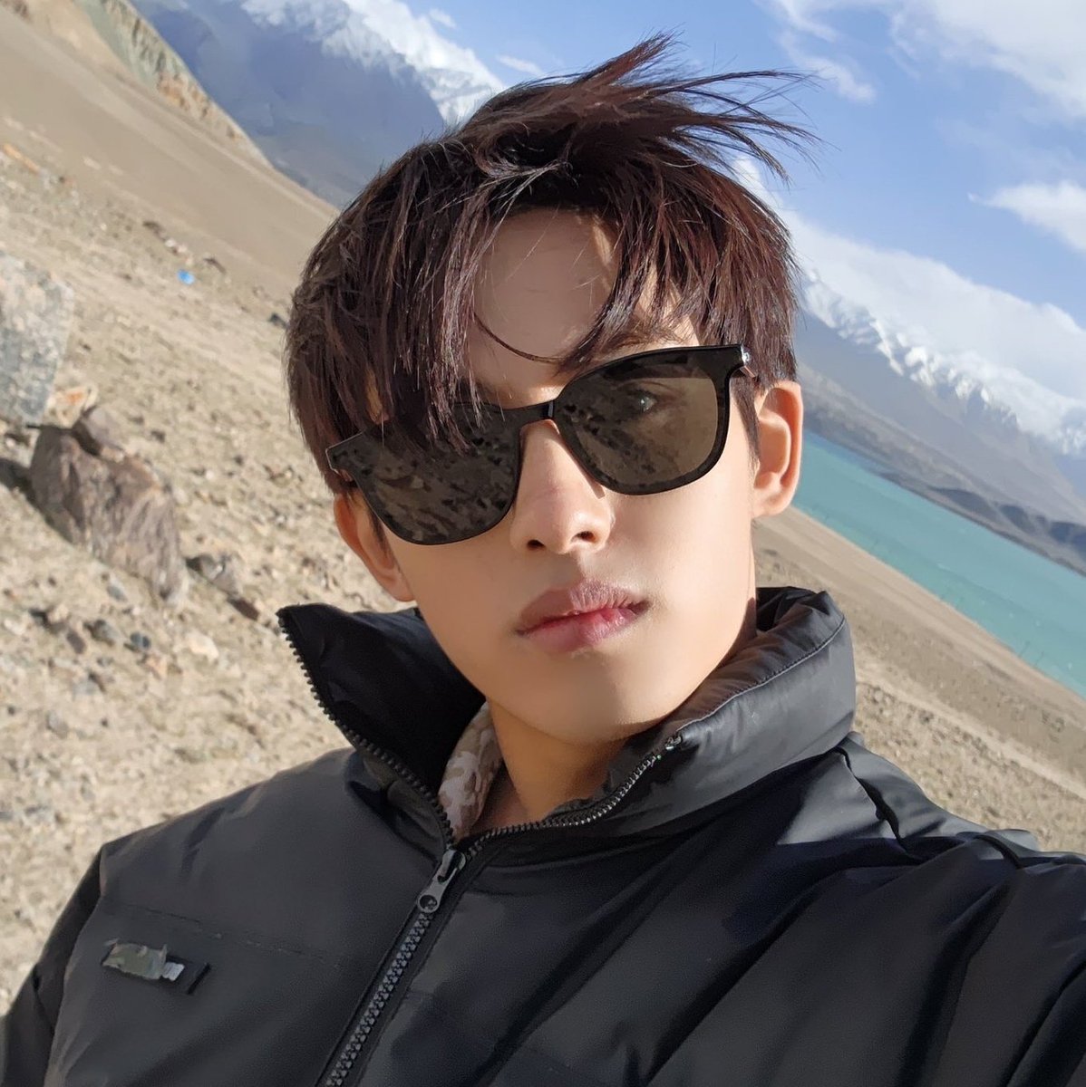 renwinpics's tweet photo. RENWIN https://t.co/MJ96N8b346