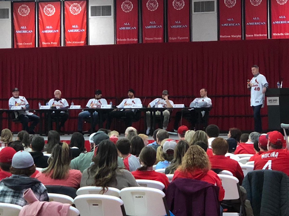 899themax's tweet photo. Great crowd at the 2023 @Cardinals caravan at @LakeLandBuzz ! #CardsCaravan https://t.co/nDay137KRJ
