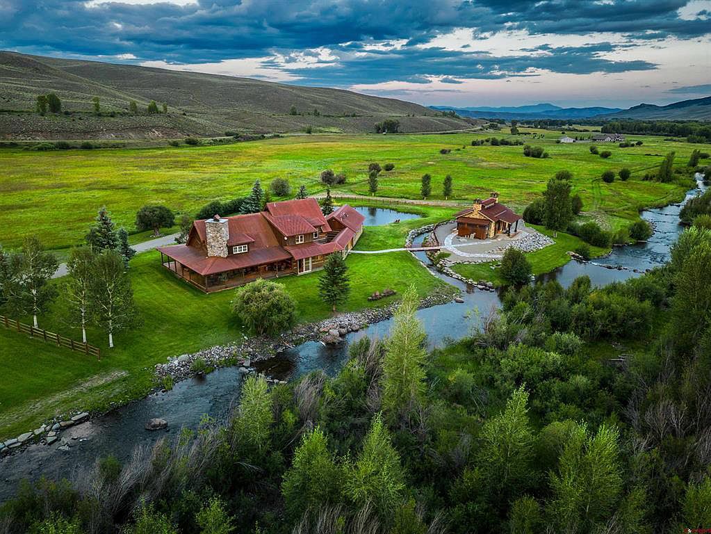 Barndominium & Farmhouses tweet media