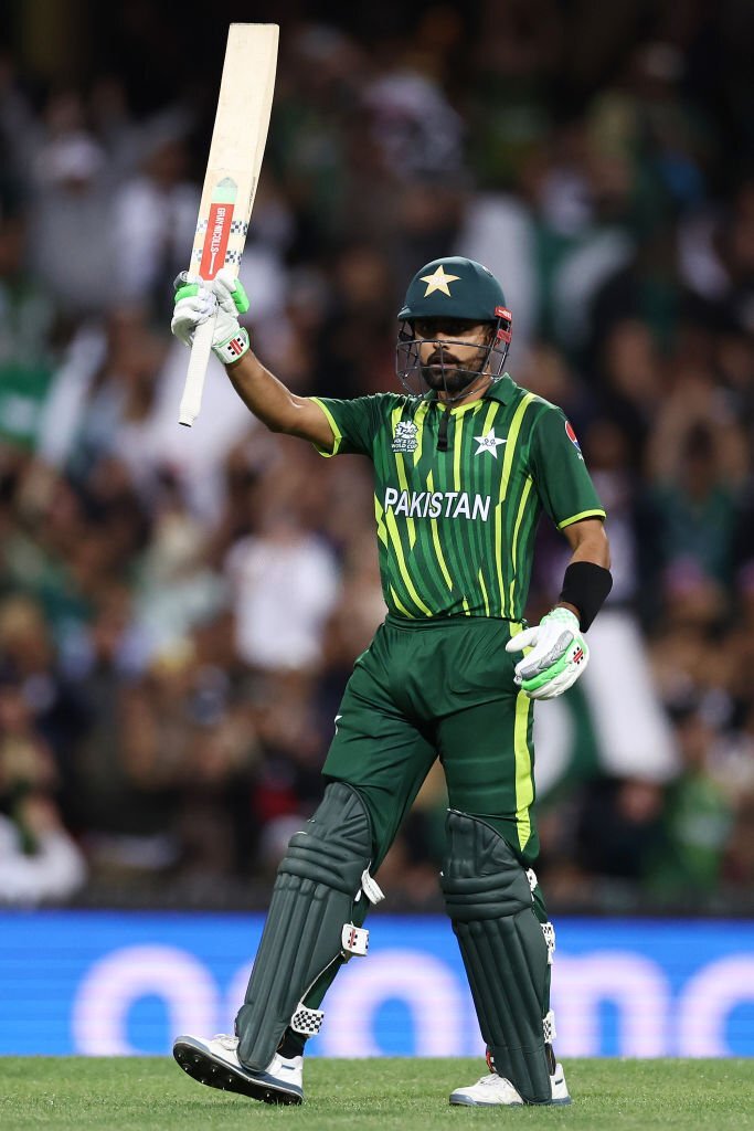 _FaridKhan's tweet photo. Our hero, our pride! The brave son of our soil. Babar Azam 💚 https://t.co/liZwHf5CWE