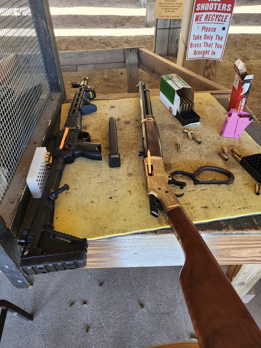 TH3GNOME's tweet photo. Down in Tampa for good friends weekend party. Some of the toys at the gun range https://t.co/gKMp8r9EnY