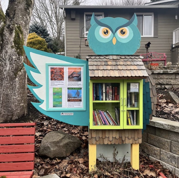 LtlFreeLibrary's tweet photo. The Library of the Day is Little Free Library #156170 in Beaverton, OR! WHO could resist?! 🦉 Find a Little Free Library near you: https://t.co/NTOV8dV7c5.

(photo by littlelibraryadventures on Instagram) https://t.co/CMrdWqXsQL
