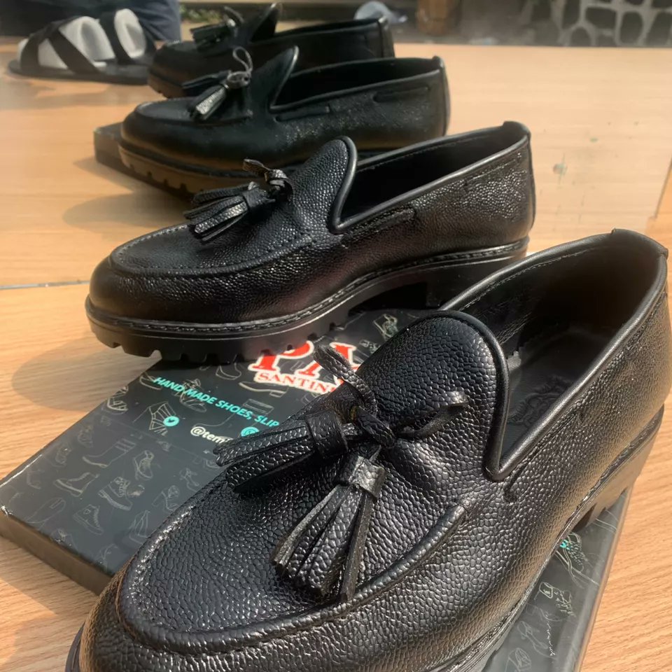 temitopeolukole's tweet photo. Monday Cooperate Shoes on your cooperate Outfits...

Help to Promote and Patronize my Handmade Footwears.

All sizes 38 to 47.

Ipeleng Chukwuemeka Adekunle "The Nigerian" Wizkid Enzo "South Africans" Nana Thabang Yaya Camavinga #planecrash "Big Brother Titans" Amaka https://t.co/hIPaWzwSsA