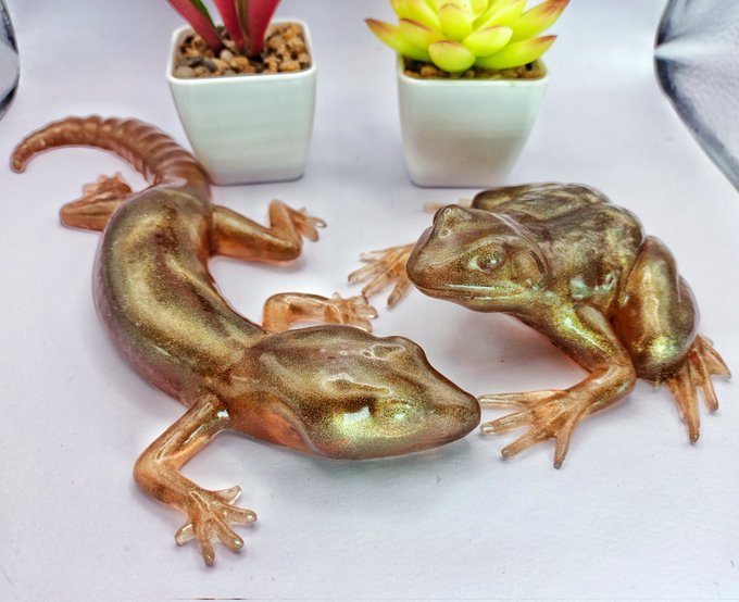 Set of Two handmade ornaments only &pound;12! With FREE UK SHIPPING 🚢 🇬🇧  #crazy #bargain #Lizard #frog #EtsySocial<a href="/tag/new"class="tags"><span>#new</span></a><a href="/tag/unique"class="tags"><span>#unique</span></a><a href="/tag/gift"class="tags"><span>#gift</span></a><a href="/tag/crazy"class="tags"><span>#crazy</span></a><a href="/tag/lizard"class="tags"><span>#lizard</span></a><a href="/tag/frog"class="tags"><span>#frog</span></a><a href="/tag/bargain"class="tags"><span>#bargain</span></a>