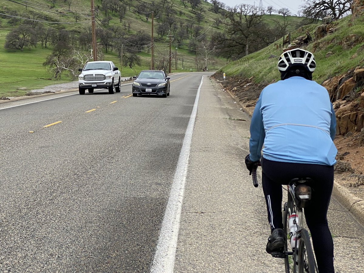 ScottSehm's tweet photo. Of all the bad driving habits and irresponsible decisions people make behind the wheel, passing like this probably irks me the most. And Auberry Road is ground zero for this nonsense. #cycling #shittydrivers https://t.co/jXp25G0RZT