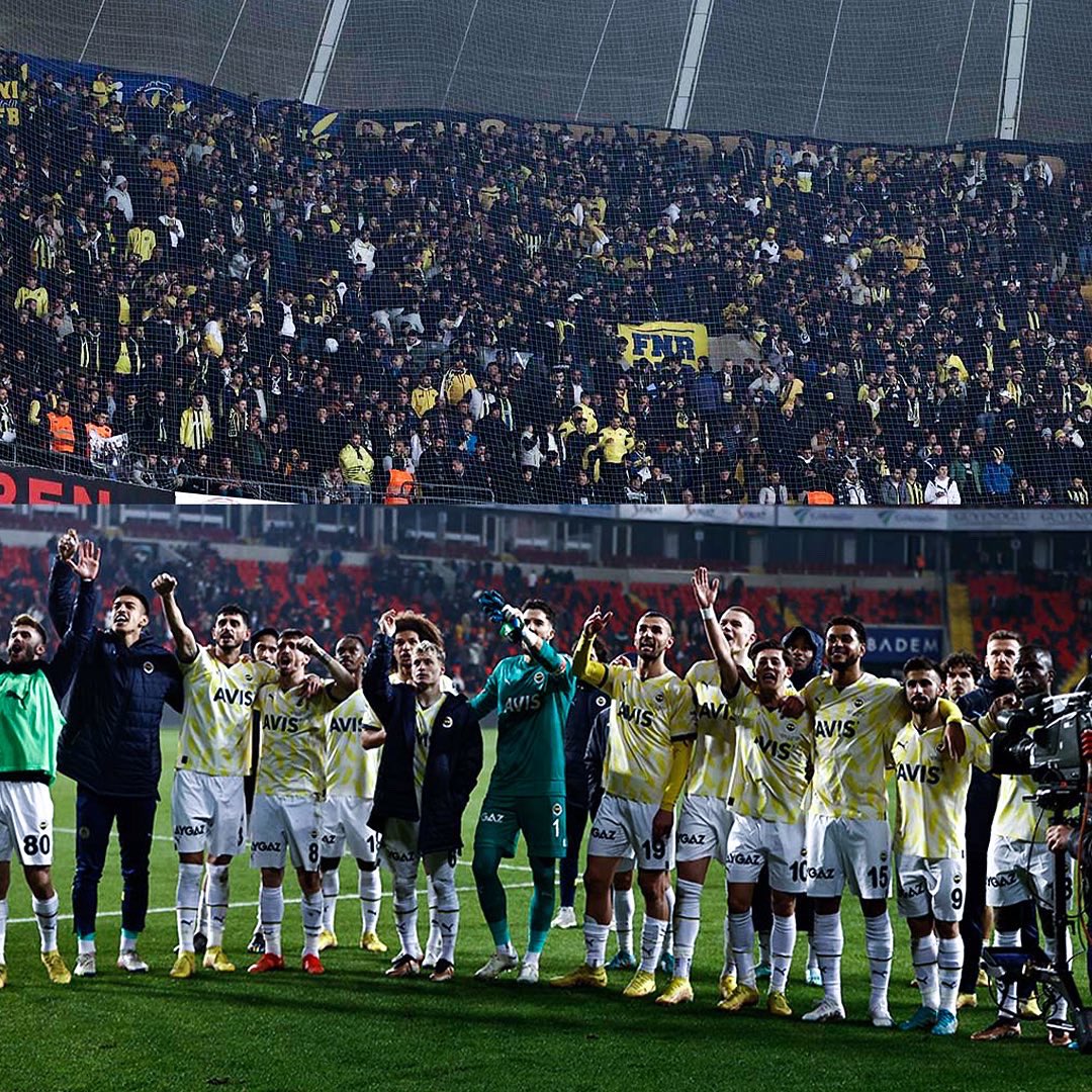 Deplasmanda da bizi yalnız bırakmayan ve zor zamanlarda hep itici gücümüz olan taraftarımıza teşekkürler. Bana olan sonsuz desteğinizin karşılığını sahada verebilmek benim için en büyük mutluluk 💙💛