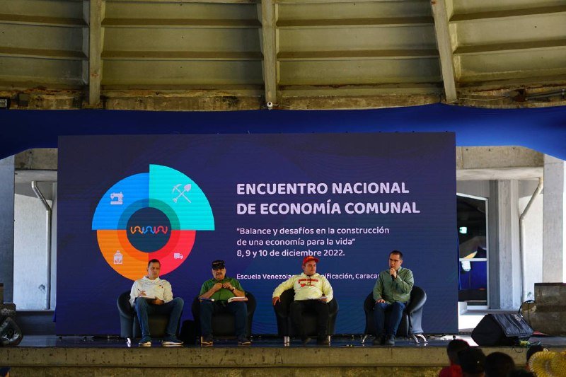 mincomunas_ve's tweet photo. #EnFotos📸| Con la participación de voceros nacionales e internacionales, se llevó a cabo él segundo foro denominado “Comuna y finanzas”, desarrollado en el marco del Encuentro Nacional de Economía Comunal. 

#ComunaONada https://t.co/HWUD0Ml7FC