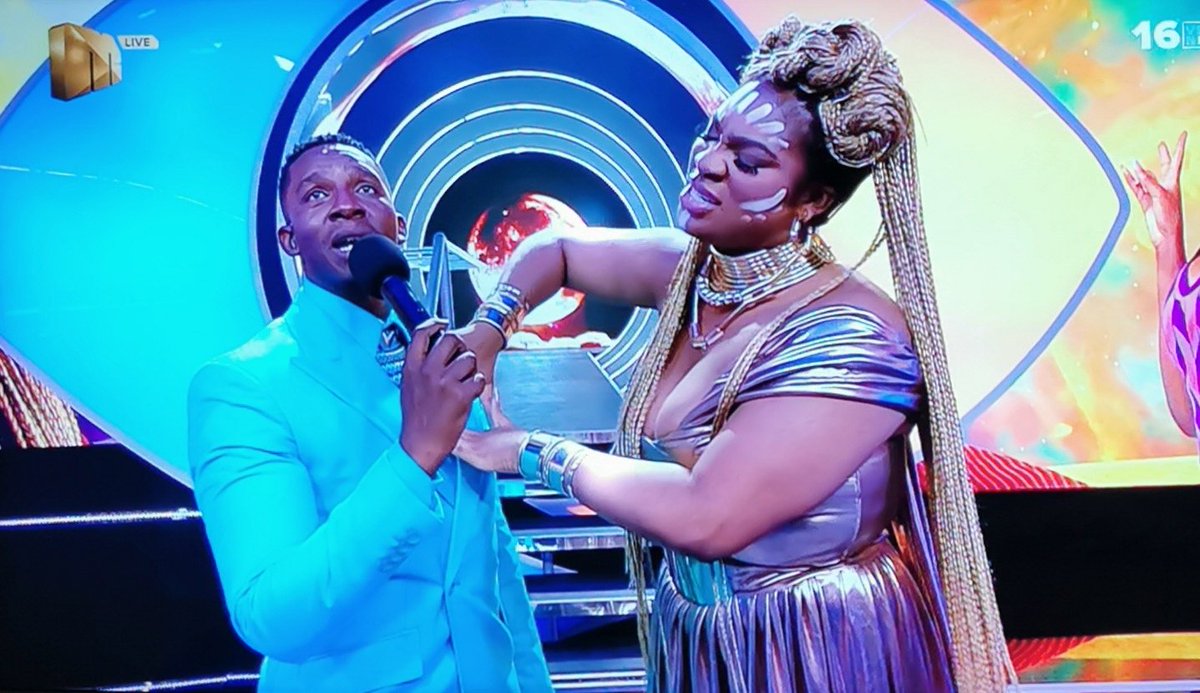 Amza_5's tweet photo. Really loving the chemistry between Lawrence &amp; the contestants 😄. 
He's such a natural #BbTitans #BigBrotherTitans https://t.co/sSW86FNlvN