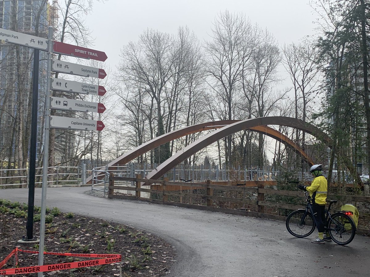 BrianLGardiner's tweet photo. Checked out the new Spirit Trail bridge over Lynn Creek on our bikes this am. Nice! ⁦@donnasacuta⁩ #NorthVancouver ⁦@NVanDistrict⁩ https://t.co/1xWpYgGeHY