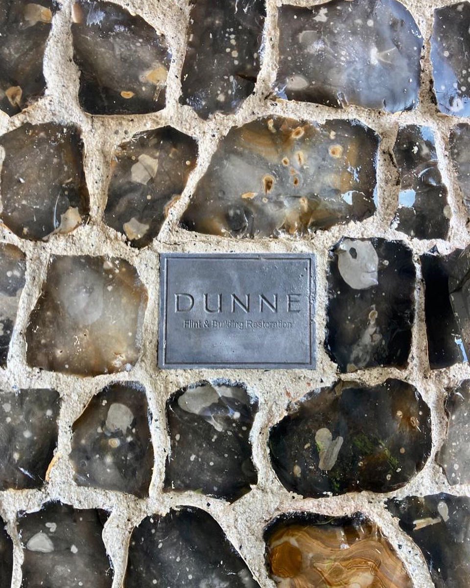 dunne_ltd's tweet photo. And over here…. One of our cast lead nameplates made by Jamie Hart
#Flint #NamePlate #CastLead #ArtistCommission #FlintKnapping #ContemporaryFlint #Hertfordshire #FlintWall #HeritageSkills #ArchitecturalDetails #LimeMortar #Glass #FieldFlint #ArchitecturalDetails https://t.co/wT3cs4rb64