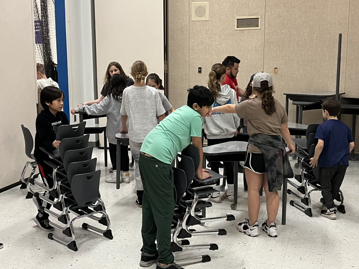 Right Brain residency starts Tuesday, so our 5th/6th graders jumped in to help clear the stage. #teamworkmakesthedreamwork #jkesrocks