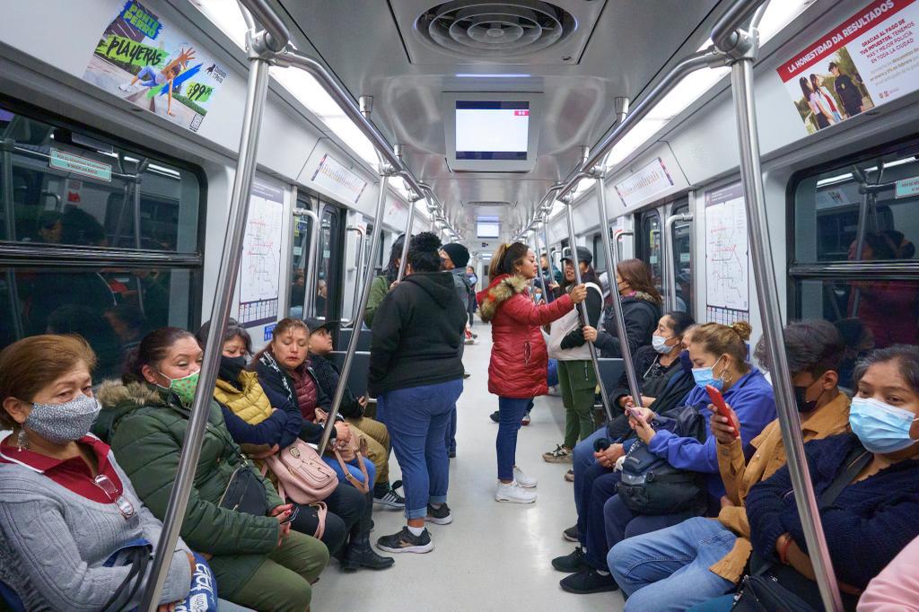 julioc_moreno's tweet photo. Pese a pronósticos de quienes auguraban una tardía apertura, hoy con hechos, compromiso y mucho trabajo, la Jefa de Gobierno, @Claudiashein, reabre el tramo subterráneo de la Línea 12 del @MetroCDMX, beneficiando a miles de usuarios de un transporte reconocido a nivel mundial. https://t.co/tm2Hfcbn1N