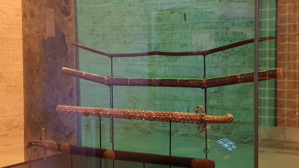 BeRealTV's tweet image. Ancient relics of Islam. The footprint of the Prophet Muhammad PBUH, an old Quran, the Prophet Muhammad&apos;s sword and Ali RA sword. The size of Ali RAs sword is shocking. He truly must have been built like a tank to handle such a heavy weapon. These were the men of men.