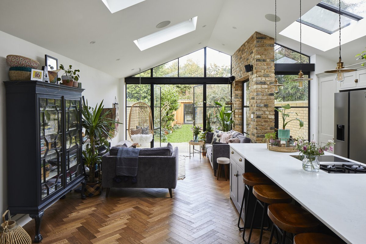 modelprojectsuk's tweet photo. https://t.co/PLElDOY5gg

The industrial style extension to this Victorian house has provided a new open plan space which is flooded with natural light, and opens out onto the rear garden. https://t.co/iAFvKyQbAf