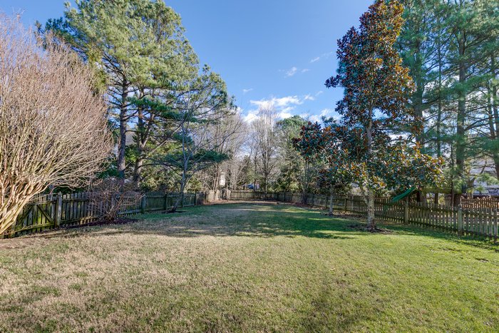 SarahBiceAssoc's tweet image. #LISTINGALERT #NEWLISTING 
#BigBackyard in Wyndham! 
LISTING PRICE: $599,950
LOCATION: Collinstone Manor At Wyndham
#SqFt: 2868
4bd/2.5bath

🚨 Call Sarah TODAY! 804.539.5922 🚨