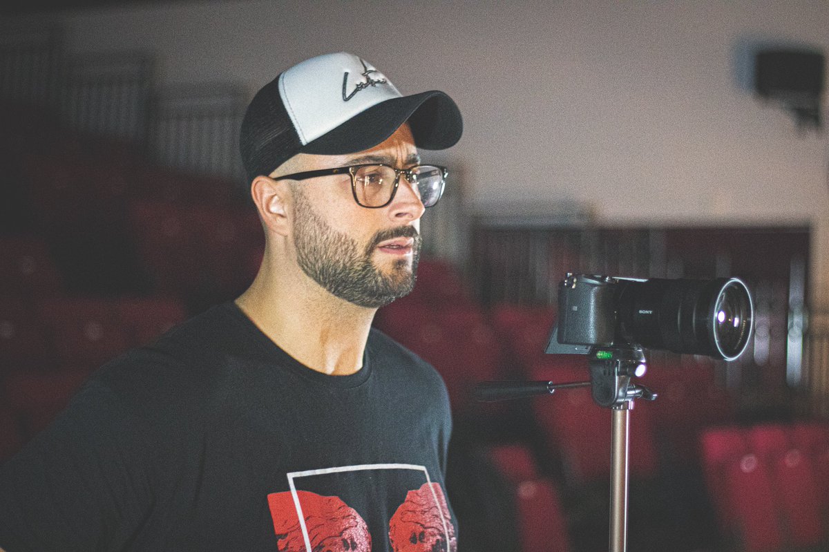 your_reel's tweet photo. Look forward to a massive year for this little business! 💪🏼
.
Working with businesses, influencers, athletes, sports clubs, dancers and more!
.
Any videography, graphic design needs. Give us a shout! ☑️
.
#Videography #goals #smallbusinessuk #letssmashit #SMYR😎🎥 https://t.co/swG84Qn641