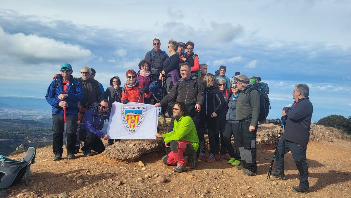AEC_Reus's tweet image. 1ª sortida de 25è aniversari de "El Baix Camp i tu... a peu" L'@AEC_Reus i el @CEBaixCamp agermanats en aquesta preciosa ruta des de Can Robert (Matadepera), pujada a la Mola de Sant Llorenç del Munt, Cim del Montcau i Coll de les Estenalles.
#AECdeReus #CEBaixCamp #FEEC