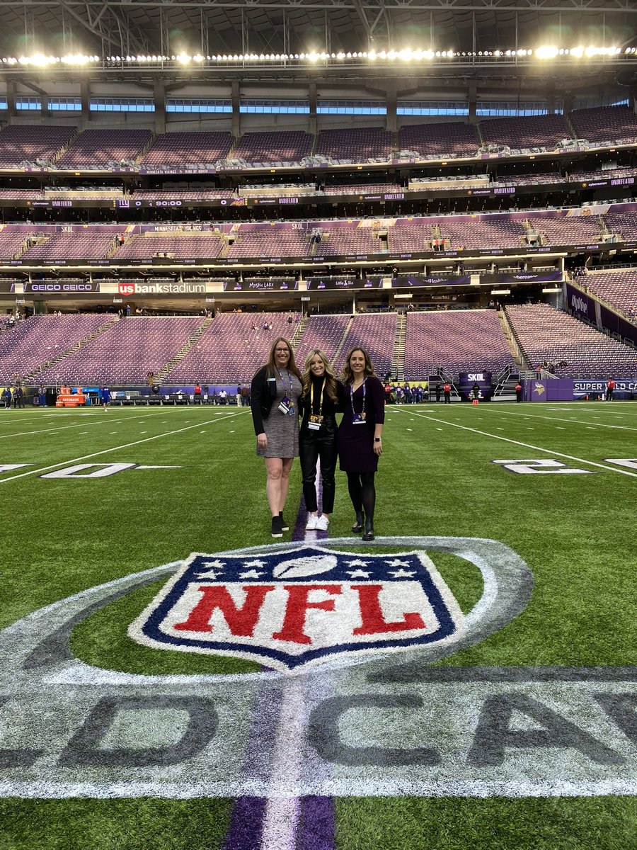 Cait_Tanz's tweet photo. Let’s have a day!!😈 #SKOL https://t.co/fXX3B2Jj74