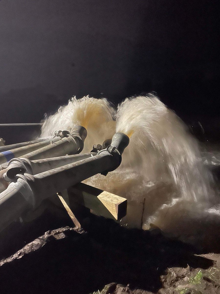 FLAG Somerset (@dredgetherivers) on Twitter photo The <a href="/EnvAgencySW/">Environment AgencySW</a> are cracking on getting the additional pumping online! Big thanks to the team in the ground working into the night at Salt Moor #somersetfloods #pumping The <a href="/EnvAgencySW/">Environment AgencySW</a> are cracking on getting the additional pumping online! Big thanks to the team in the ground working into the night at Salt Moor #somersetfloods #pumping
