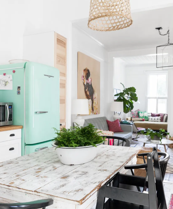 Capturing the spirit of home through classically-crafted, time-honoured designs 💫